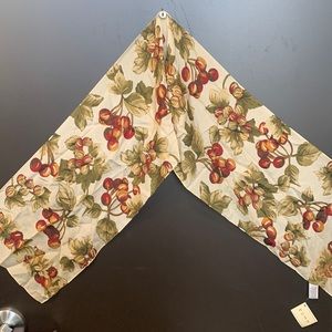 Echo by New York women’s scarf